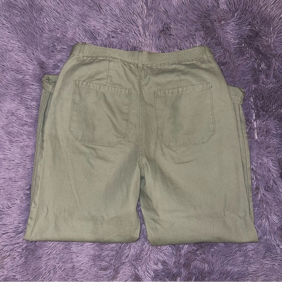 Forever 21 Women's Cargo Pants- NWoT - Picture 5 of 7